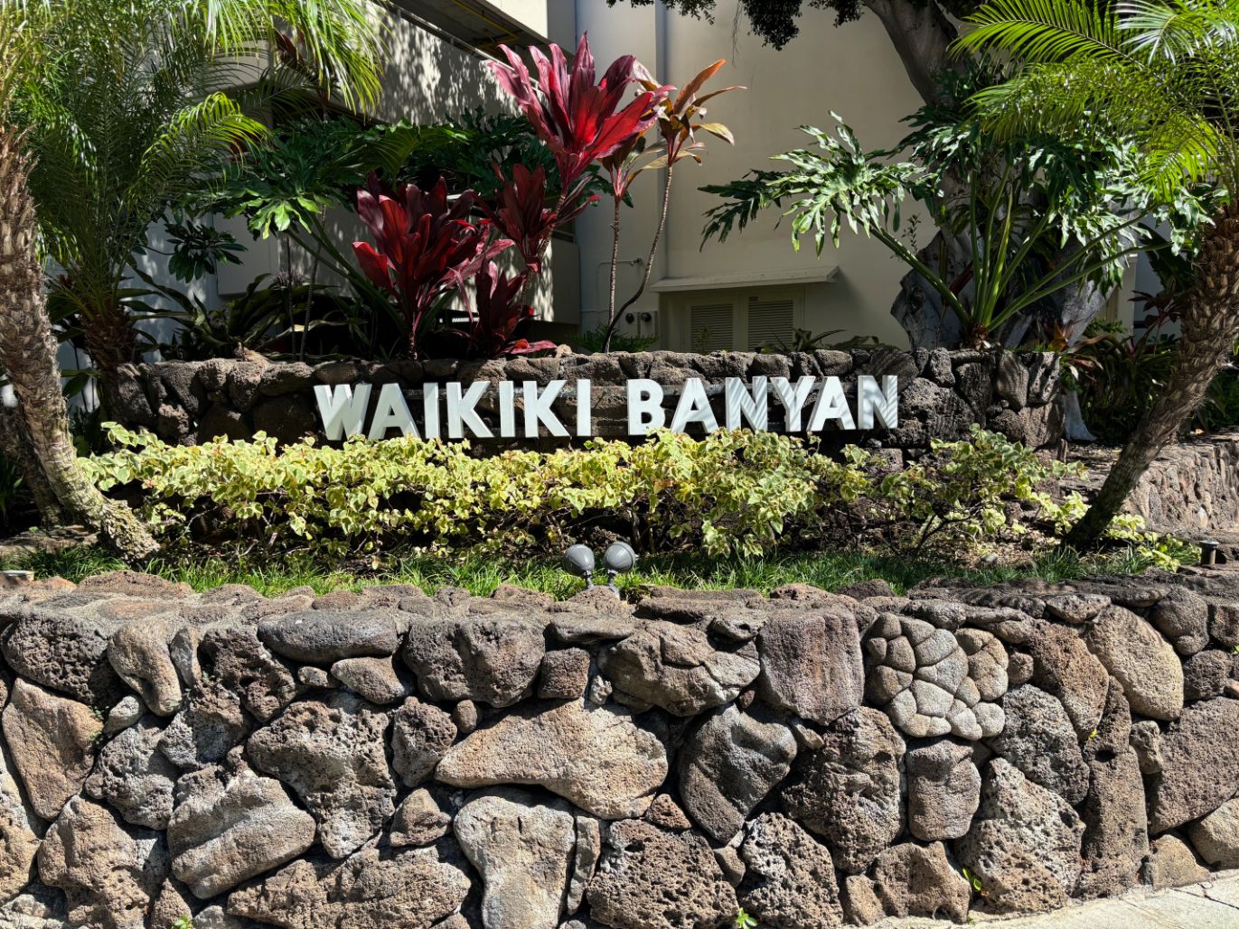 Introducing WaikikiBanyan.com – Your Gateway to Legal Vacation Rentals in Waikiki, Hawaii